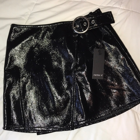 Forever 21 Dresses & Skirts - 🆕 BLACK FOREVER 21 SKIRT